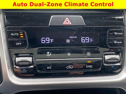 Used 2022 Kia Sorento S w/ Panoramic Sunroof Package image 15