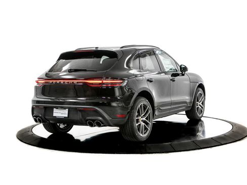New 2026 Porsche Macan AWD/4WD image 7