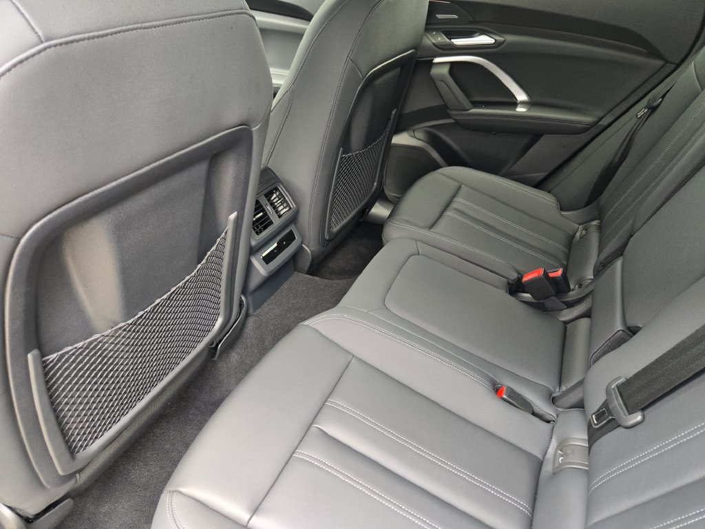 Used 2026 Audi Q5 Premium Plus w/ Premium Plus AWD/4WD image 36