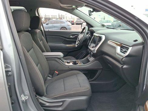 Used 2023 GMC Acadia SLE image 27