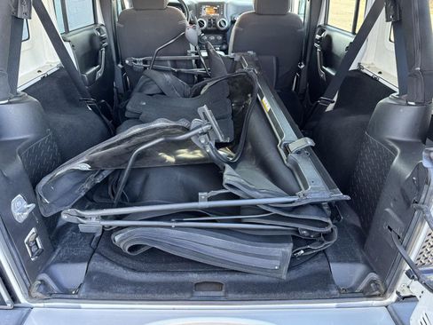 Used 2015 Jeep Wrangler Unlimited Sahara w/ Connectivity Group image 16