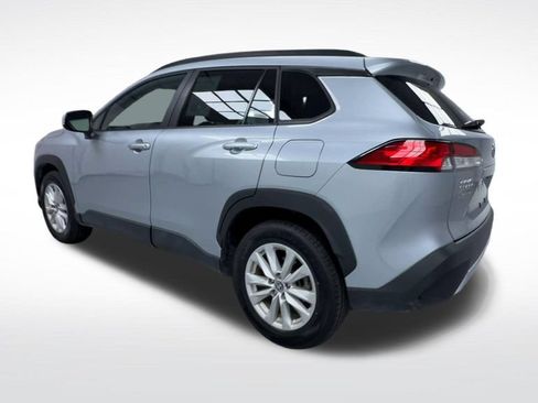 Certified 2023 Toyota Corolla Cross LE w/ Moonroof Package AWD/4WD image 7