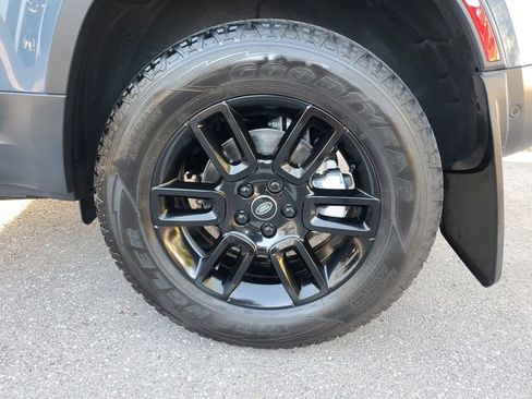 Used 2024 Land Rover Defender 110 S AWD/4WD image 5