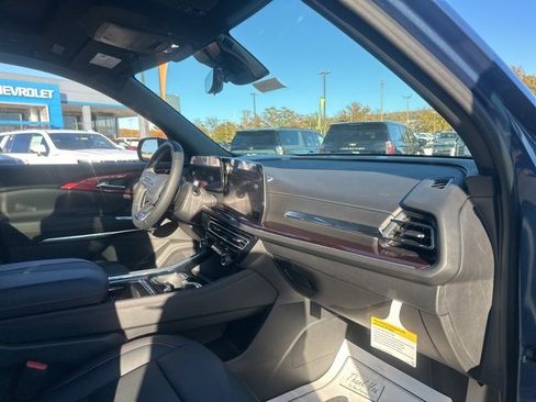 New 2026 Chevrolet Traverse Z71 image 34