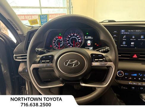 Used 2023 Hyundai Elantra SEL image 7