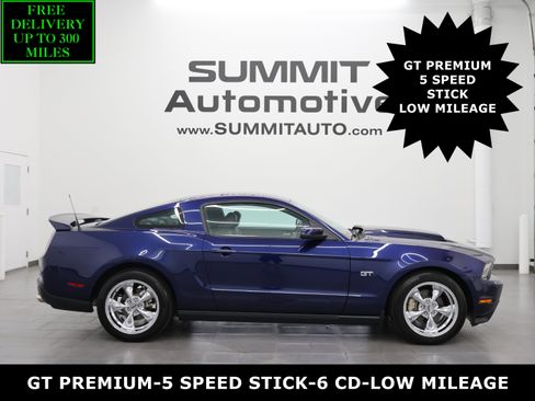 Used 2010 Ford Mustang GT Premium RWD image 1