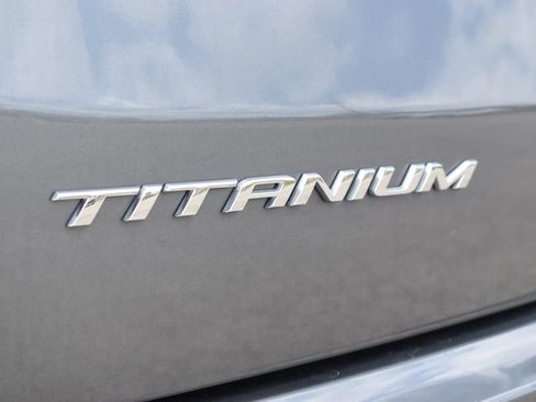Used 2024 Ford Edge Titanium AWD/4WD image 6