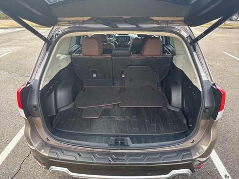 Used 2022 Subaru Forester Touring w/ Popular Package #2 image 8