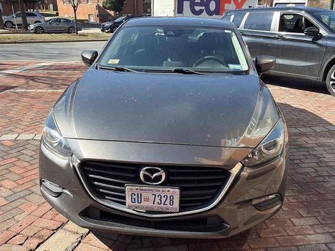 Used 2018 MAZDA MAZDA3 Touring image 2