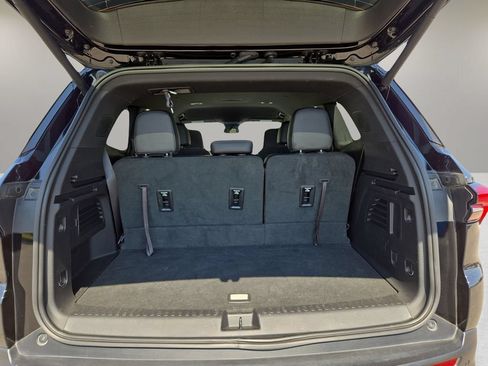 Used 2025 Buick Enclave Preferred FWD image 26