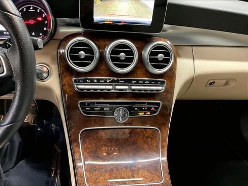 Used 2018 Mercedes-Benz C 300 Sedan image 32