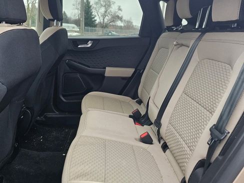 Used 2020 Ford Escape SE image 9