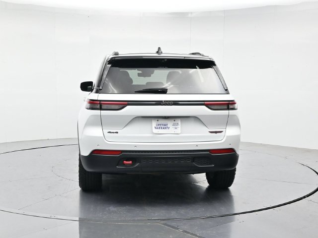 Used 2022 Jeep Grand Cherokee Trailhawk w/ ADV Protech Group II AWD/4WD image 8
