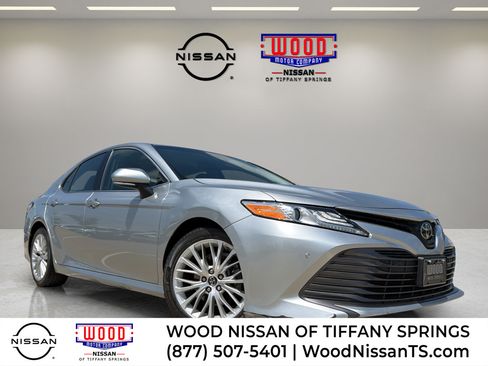 Used 2018 Toyota Camry XLE FWD image 1