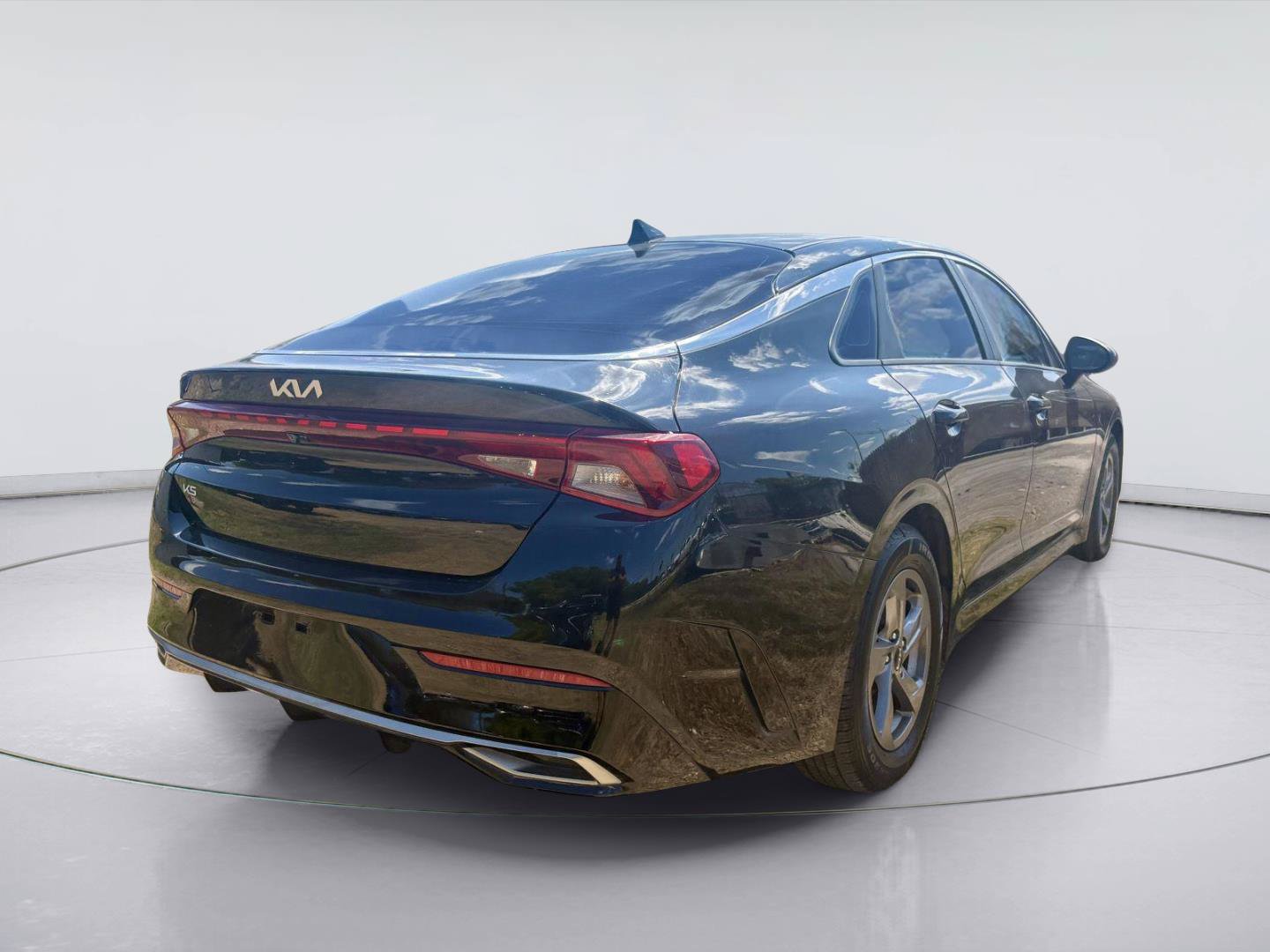 Used 2023 Kia K5 LXS FWD image 3