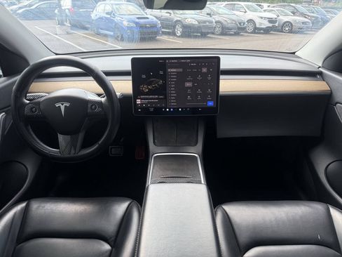 Used 2021 Tesla Model Y Long Range AWD/4WD image 18