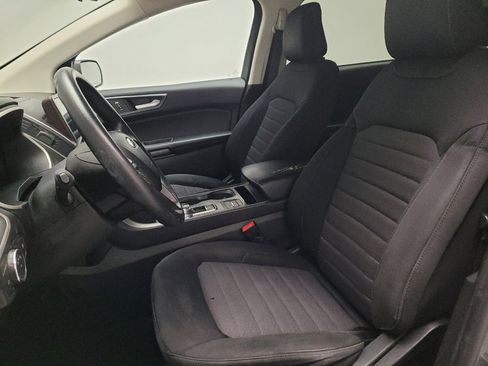 Used 2021 Ford Edge SE image 17