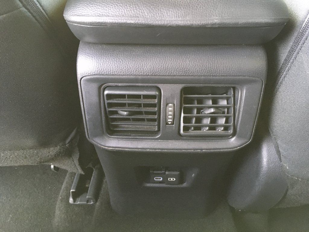 Used 2025 Toyota RAV4 XLE AWD/4WD image 25