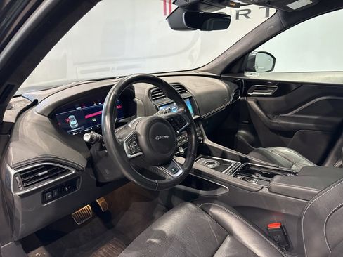 Used 2019 Jaguar F-PACE R-Sport image 13
