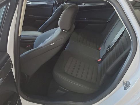 Used 2020 Ford Fusion SE FWD image 5