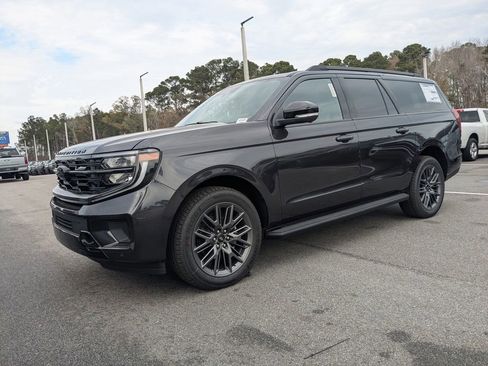 New 2026 Ford Expedition Max Platinum w/ Stealth Appearance Package image 9