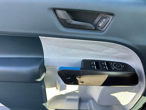 New 2025 Ford Maverick XLT w/ XLT Luxury Package image 14