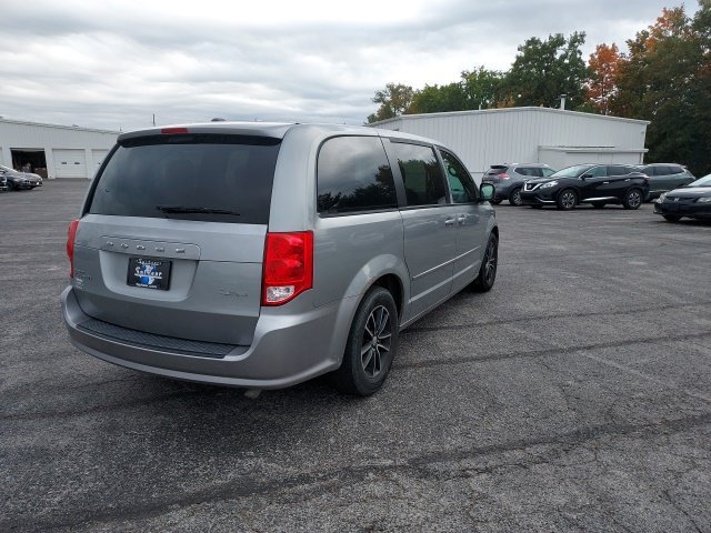 Used 2015 Dodge Grand Caravan SXT FWD image 4