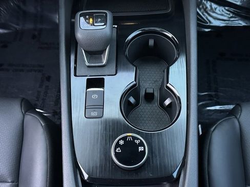 Used 2022 Nissan Rogue SV w/ SV Premium Package image 34