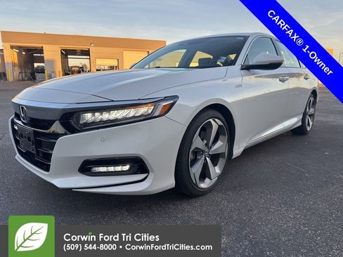 Used 2019 Honda Accord Touring image 1