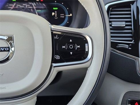 Used 2025 Volvo XC90 T8 Plus w/ Protection Package Premier image 37