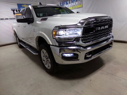Used 2024 RAM 2500 Limited image 1