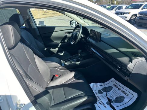 Used 2024 Honda Accord Touring image 23