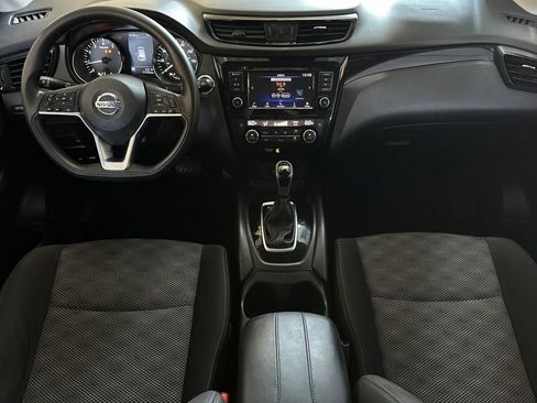 Used 2019 Nissan Rogue Sport SV FWD image 13