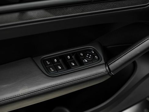 Used 2024 Porsche Cayenne Turbo GT AWD/4WD image 49