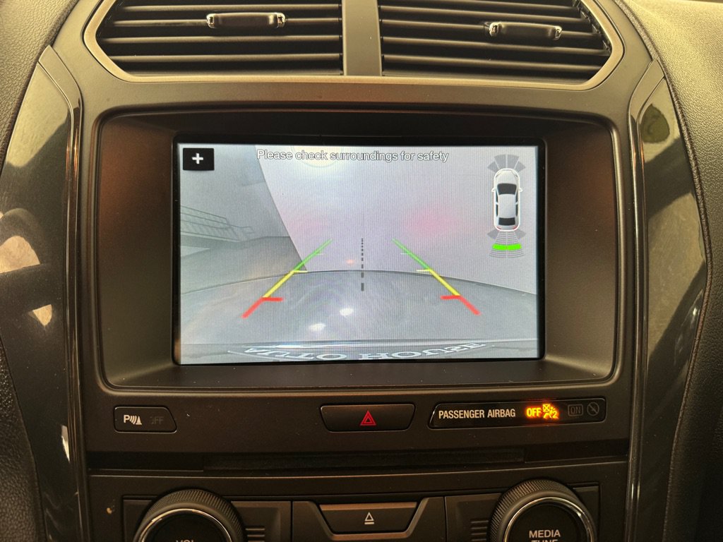 Used 2018 Ford Explorer XLT w/ Equipment Group 202A AWD/4WD image 16