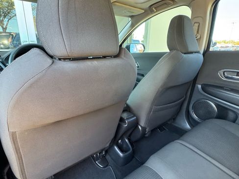 Used 2022 Honda HR-V EX image 28