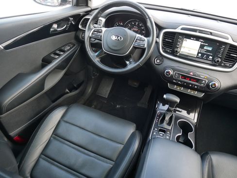 Used 2020 Kia Sorento SX image 9