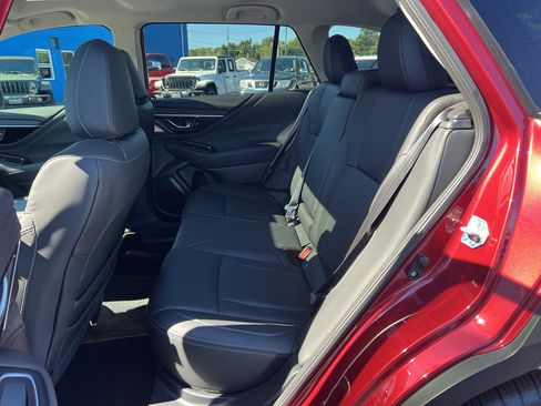 Used 2025 Subaru Outback Touring XT image 10