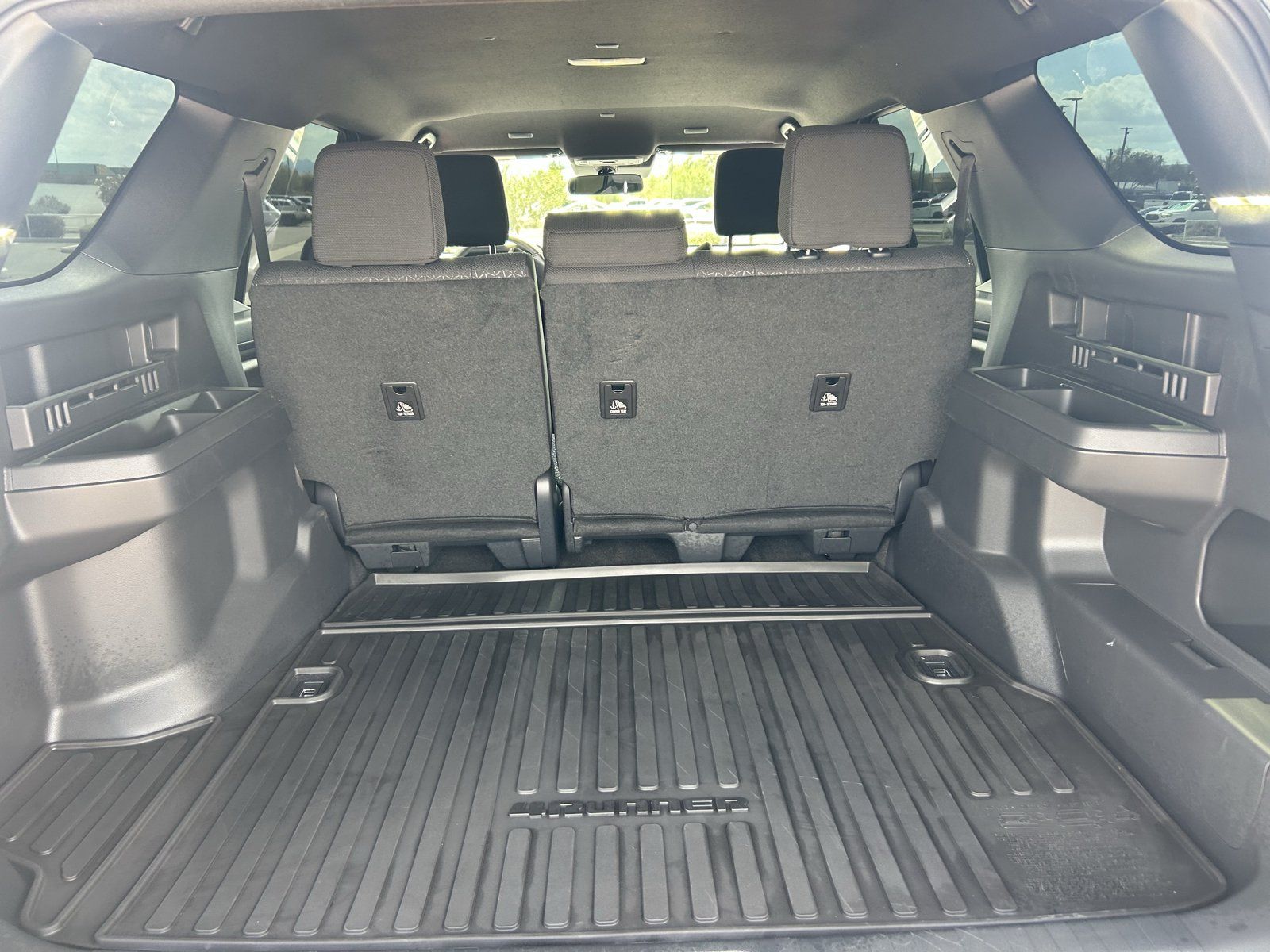 Used 2026 Toyota 4Runner SR5 AWD/4WD image 9