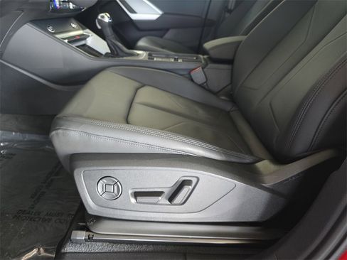 Certified 2025 Audi Q3 2.0T Premium w/ Convenience Package image 24