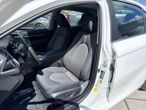 Used 2023 Toyota Camry LE image 11