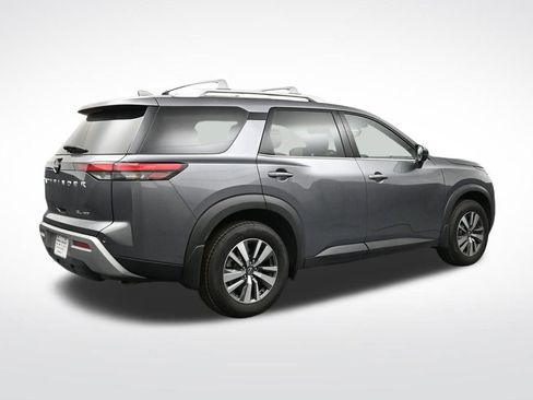 Used 2024 Nissan Pathfinder SL AWD/4WD image 5