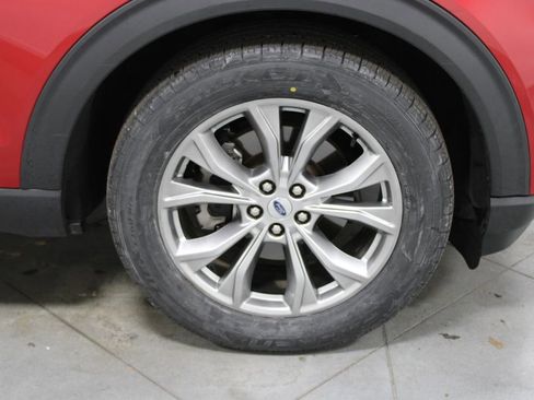 Used 2023 Ford Explorer Limited image 12