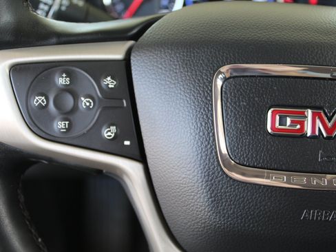 Used 2023 GMC Acadia Denali w/ Denali Technology Package AWD/4WD image 39