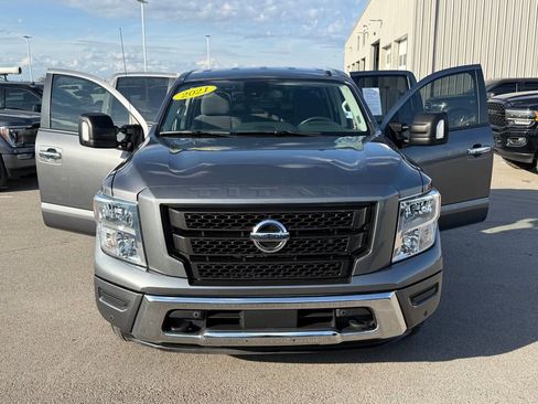 Used 2021 Nissan Titan SV w/ SV Convenience Package image 22