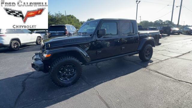 Used 2023 Jeep Gladiator Sport AWD/4WD image 4