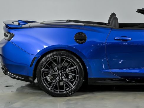 Used 2018 Chevrolet Camaro ZL1 RWD image 13