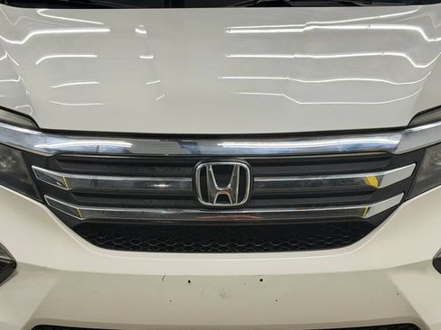 Used 2018 Honda Pilot EX image 5