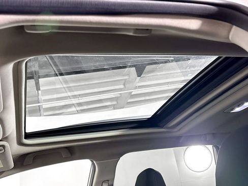 Used 2024 Subaru Forester Premium image 18