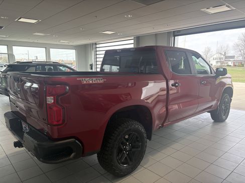 Used 2024 Chevrolet Silverado 1500 LT Trail Boss w/ Convenience Package II AWD/4WD image 6